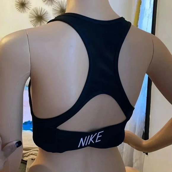 Nike athletic top - Picture 2 of 8